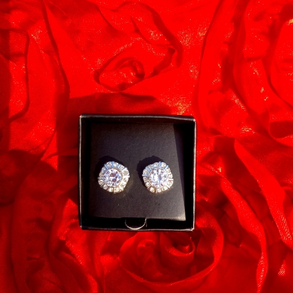 Diamond Studs - Picture 3 of 3